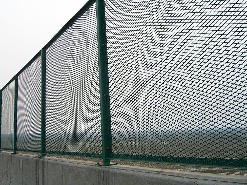 鋼板網護欄(lán) 鋼(gāng)板網護欄(lán)