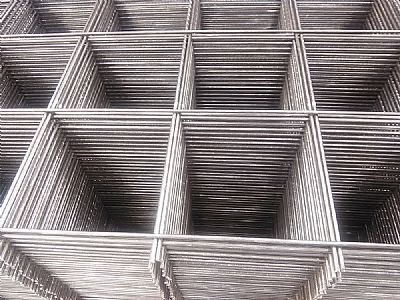 防開裂鋼絲網片在建築施工進行加固