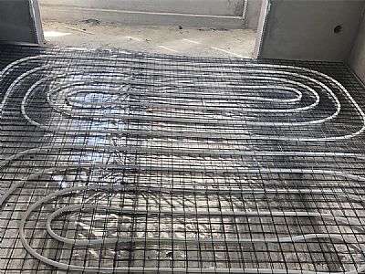 地熱(rè)鋼(gāng)絲網用於鋪設地暖(nuǎn)用尼龍紮帶(dài)來固定管材